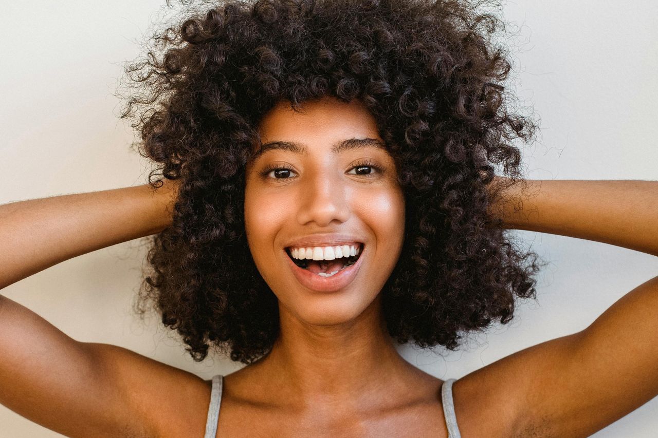 &Egrave; vero che le fluttuazioni ormonali possono influenzare la salute dei miei denti?
